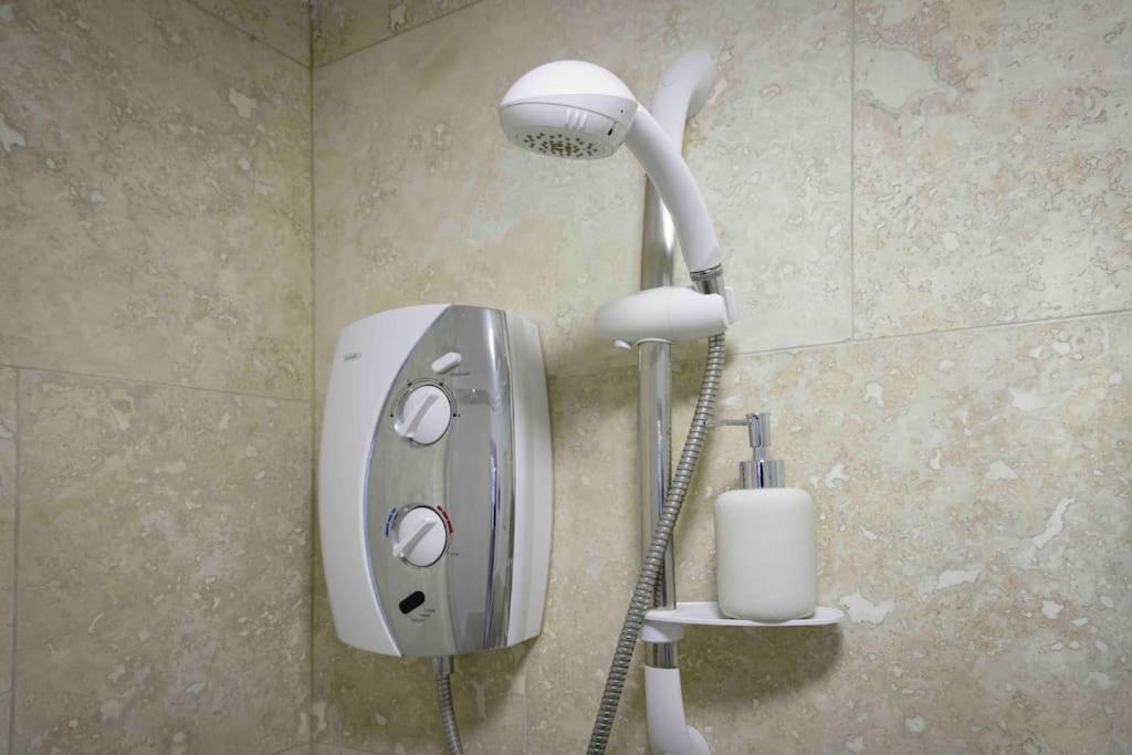 40% Off - Business - Couples - Contractors Apartman Blackpool Kültér fotó